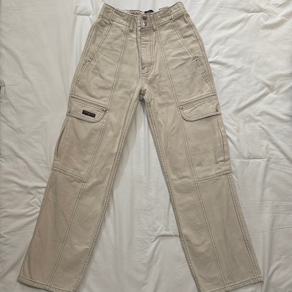 Woman’s  Cream Cargo Pants